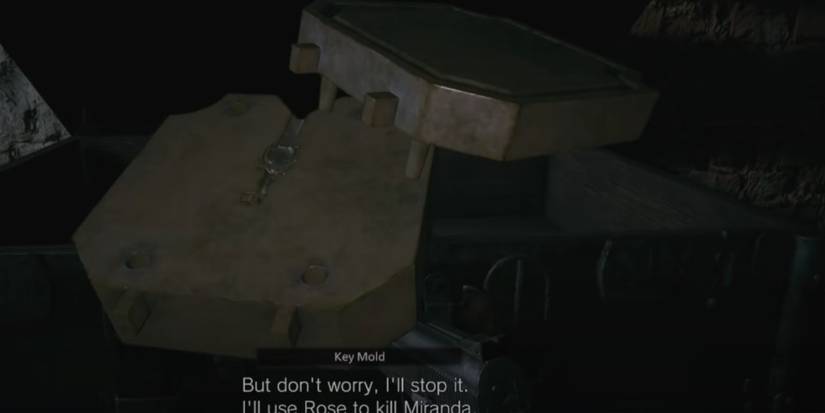 Resident Evil Village Getting The Key Mold From The Suitcase