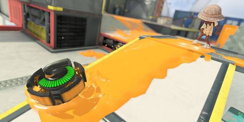 Splatoon 3 Curling Bomb sliding on the ground