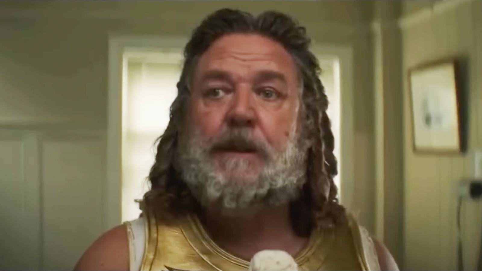 Thor Love and Thunder Deleted Scene Russell Crowe Zeus