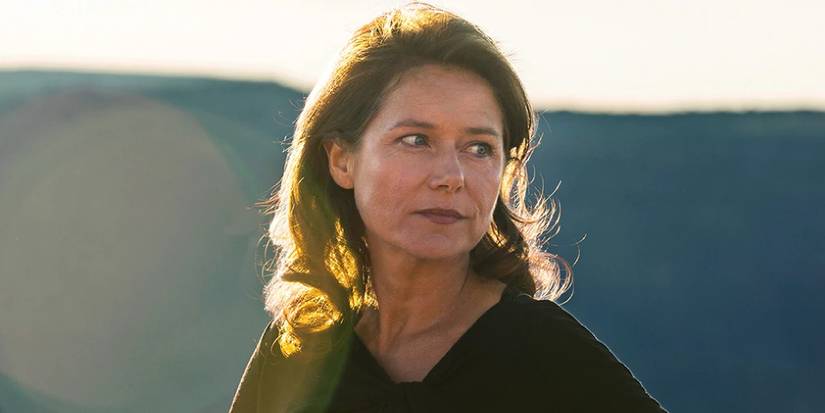 Theresa Cullen looking concerned in season 1 of Westworld