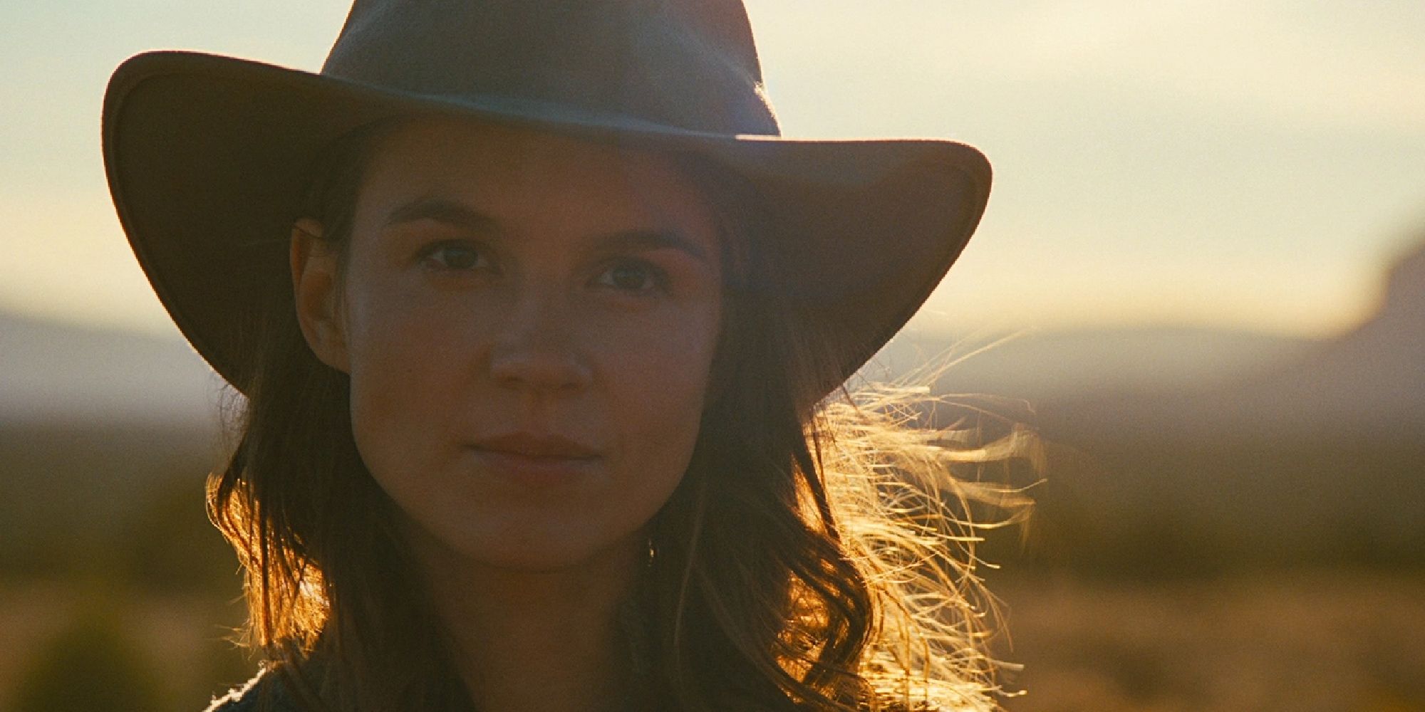 Emily wearing a cowboy hat in season 2 of Westworld