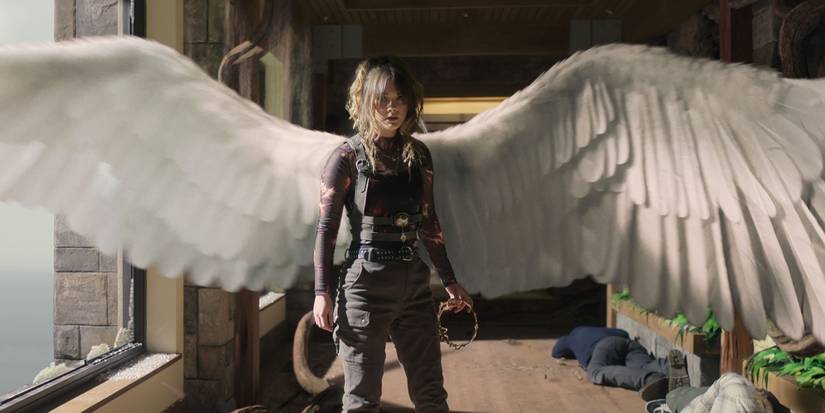 Kinsey Using The Angel Key In Netflix's Locke And Key