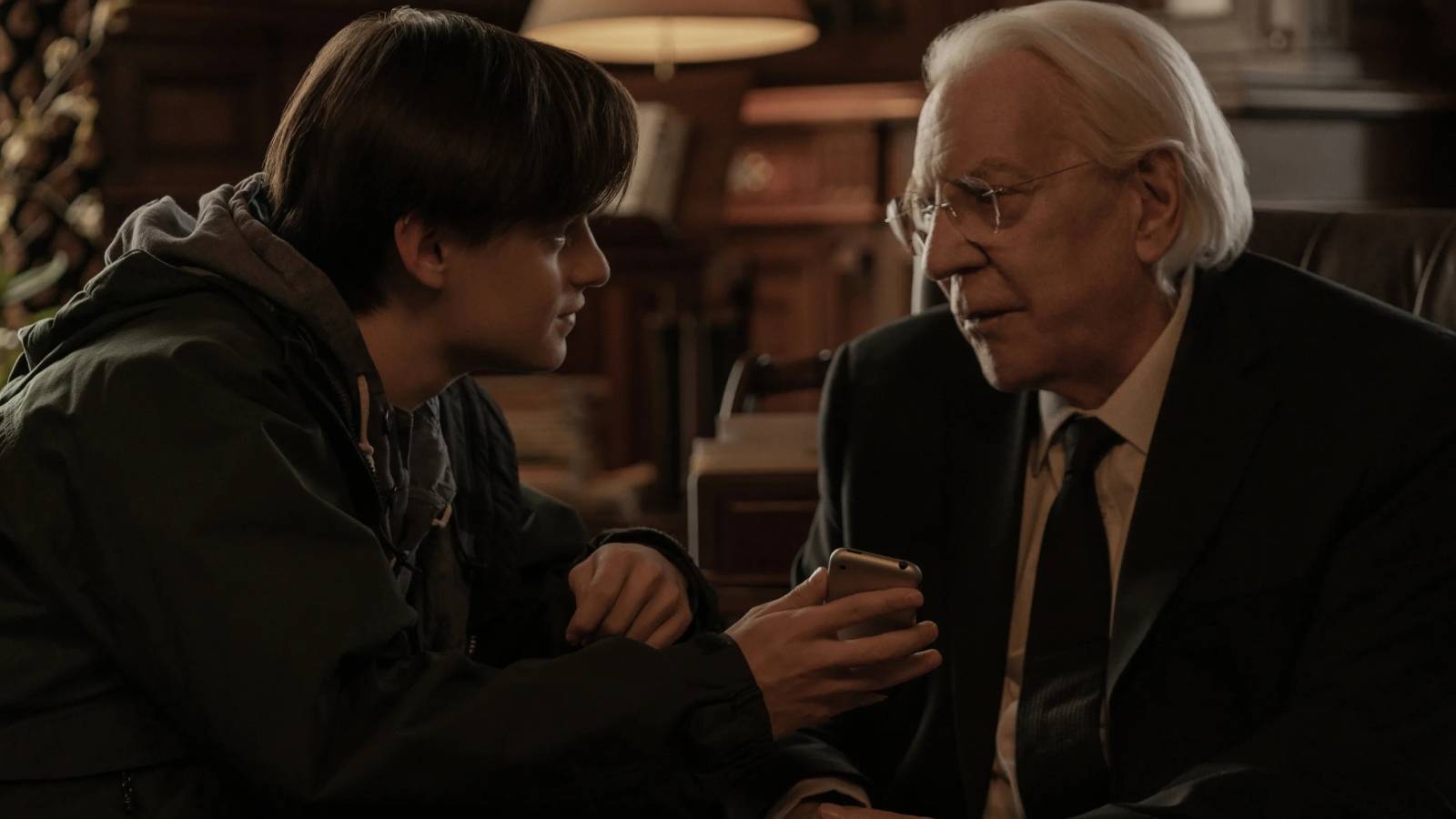 donald sutherland mr harrigan's phone stephen king netflix