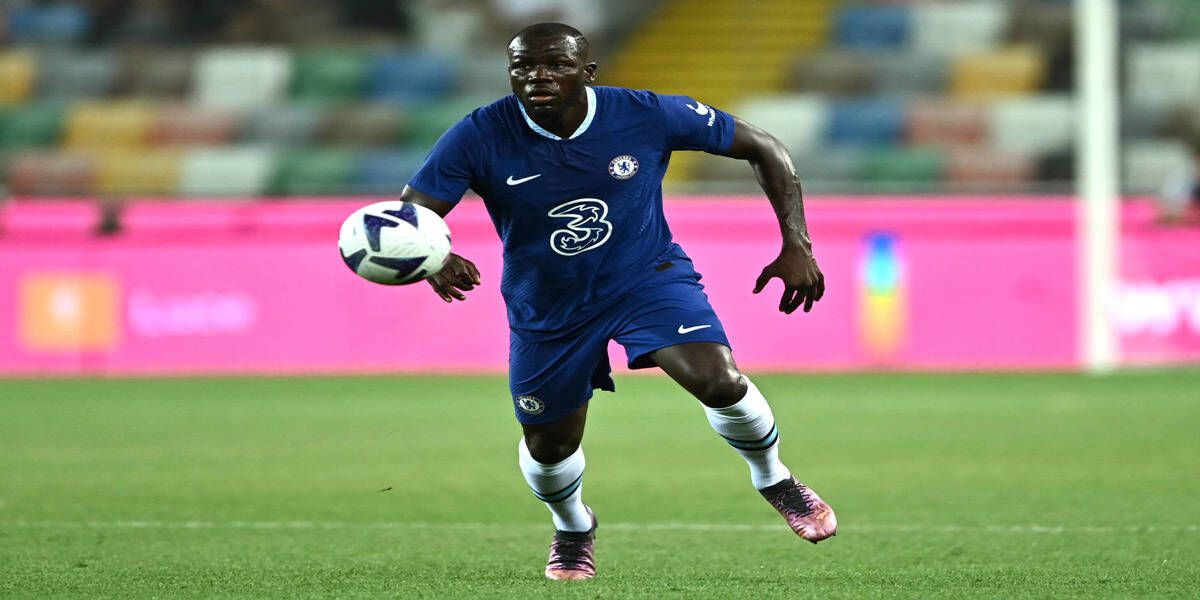koulibaly with the ball