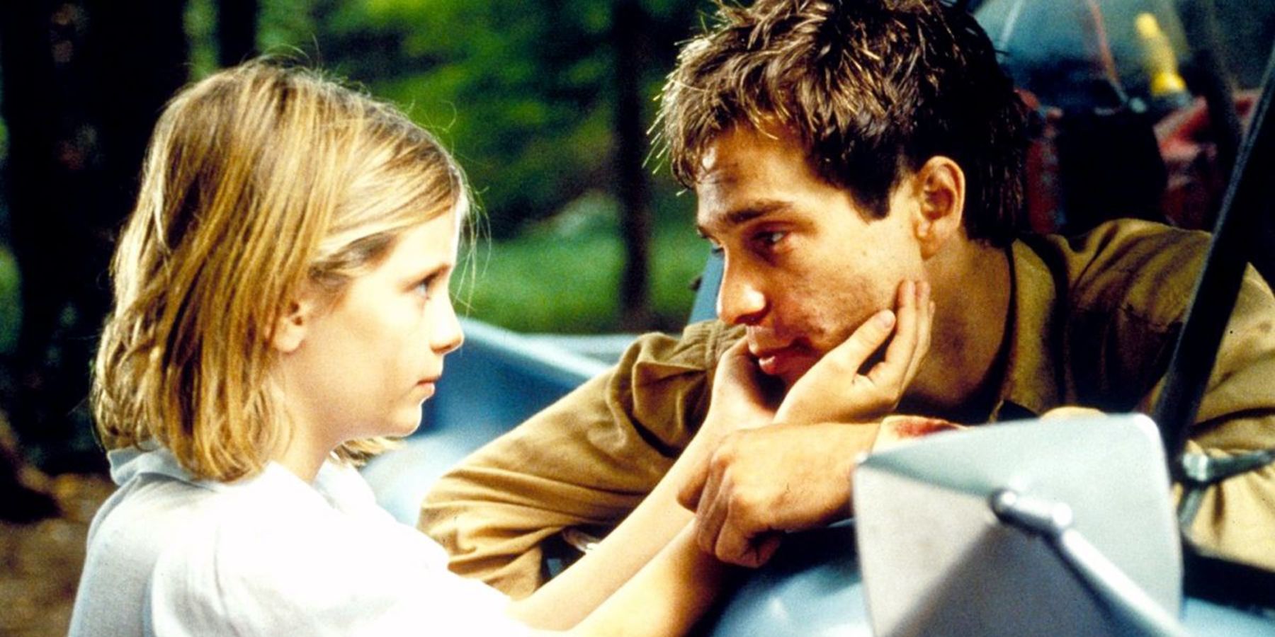 Mischa Barton and Sam Rockwell in Lawn Dogs
