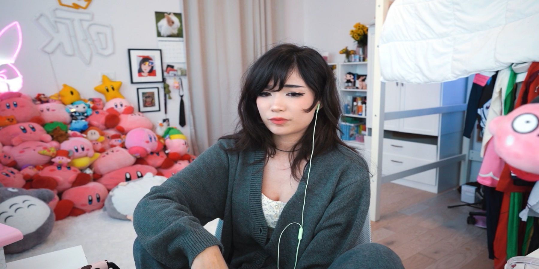 Emiru gave her thoughts on stream about the allegations against Mizkif and CrazySlick.
