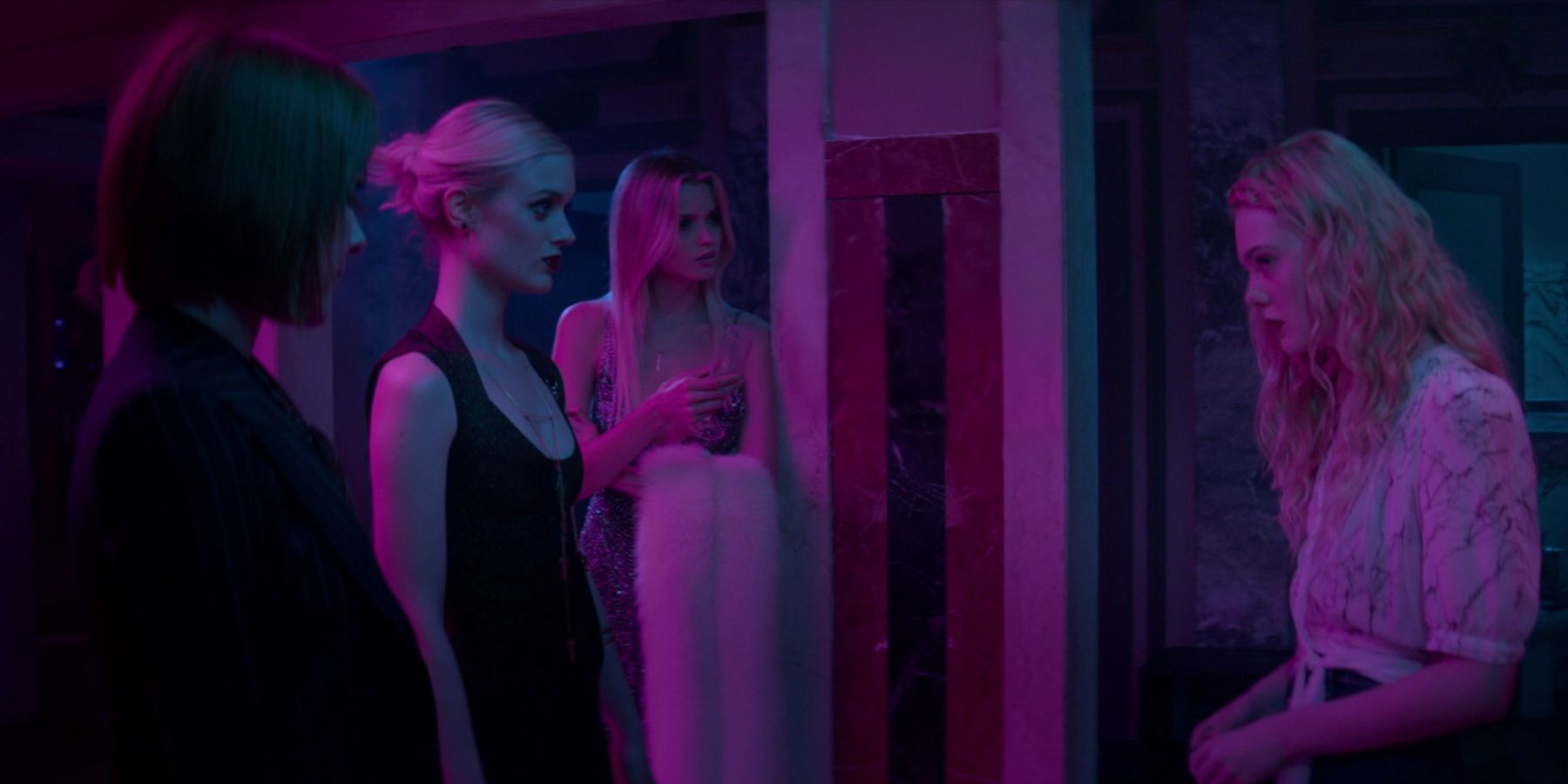 Sarah, Gigi, Ruby, and Jesse in The Neon Demon