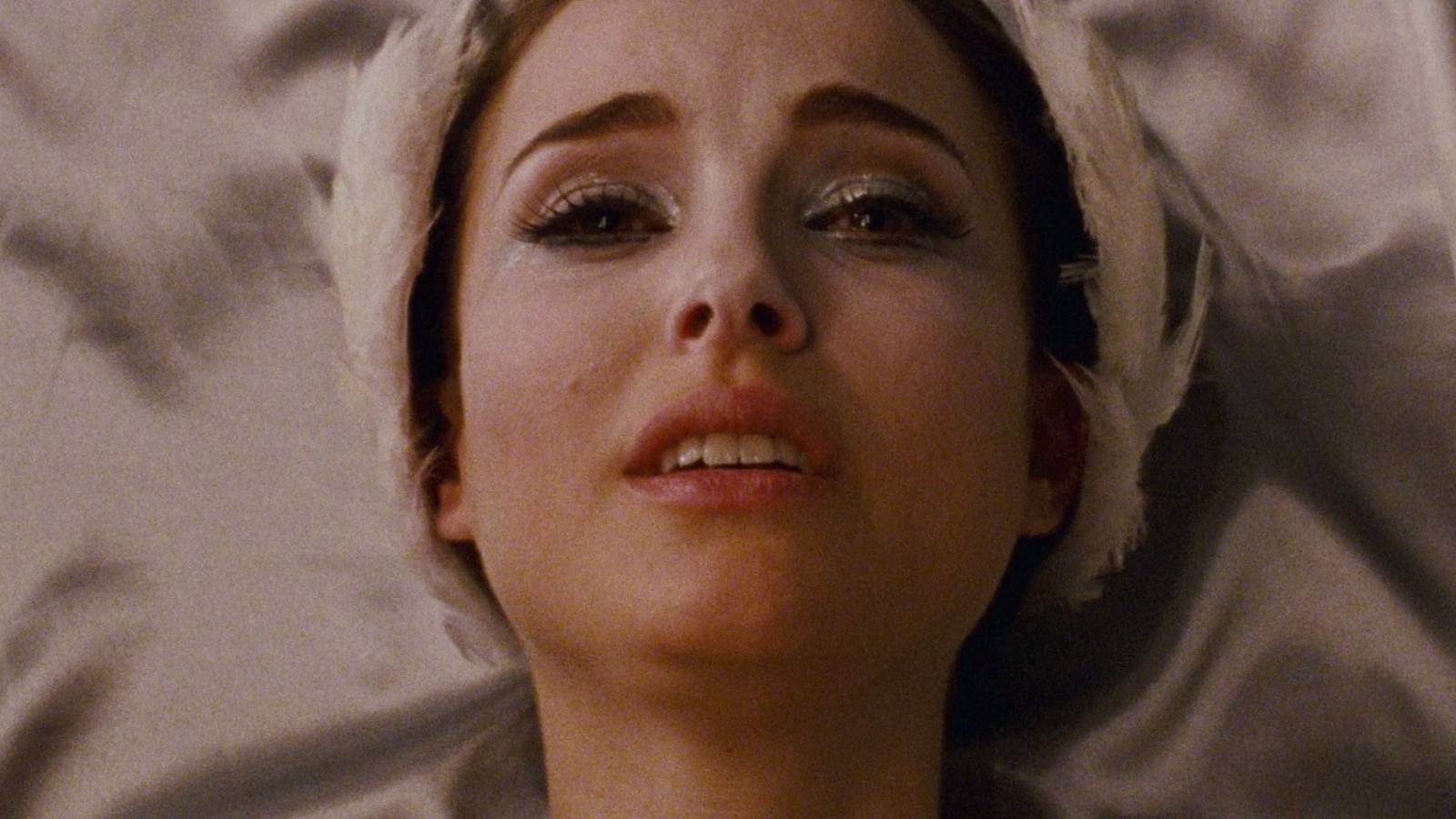 Natalie Portan in Nina's death ending Black Swan