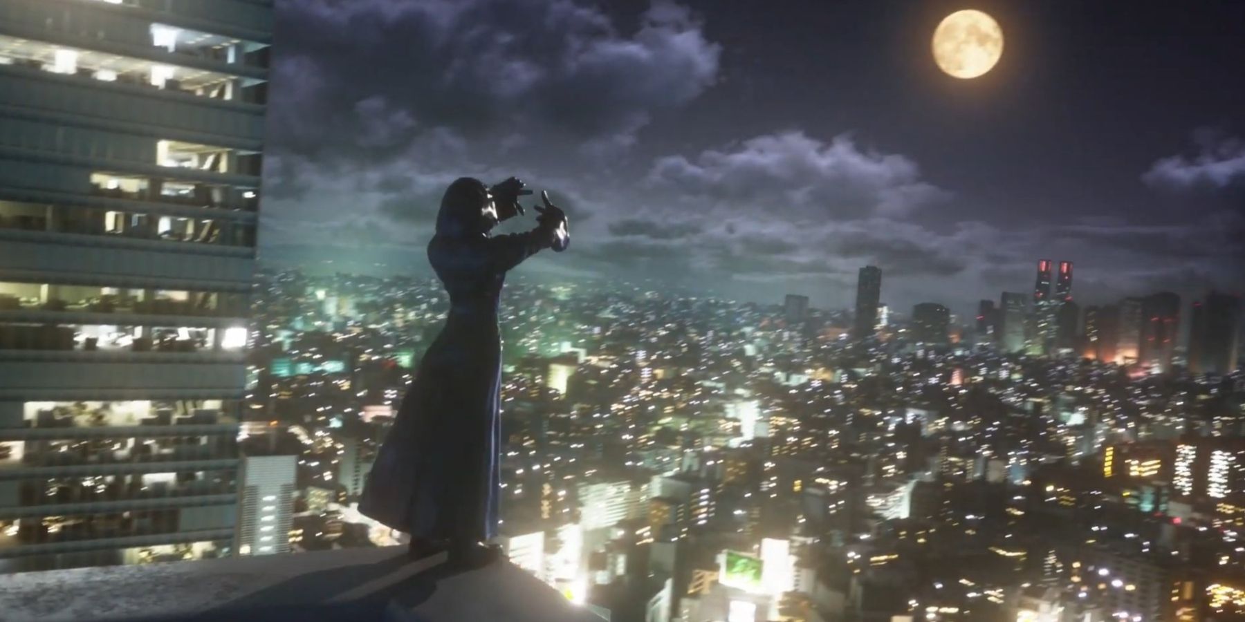 Kingdom Hearts: 5 Things You Need To Know About The Master Of Masters. The Master stands atop a building in Quadratum while gazing at the Moon.