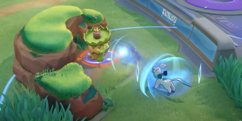 Glaceon aiming an attack