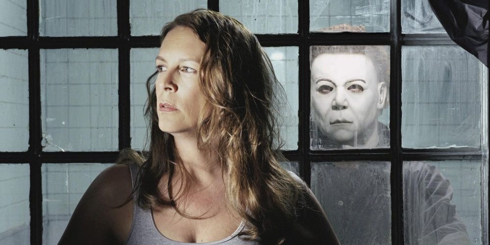 laurie strode with michael myers behind her