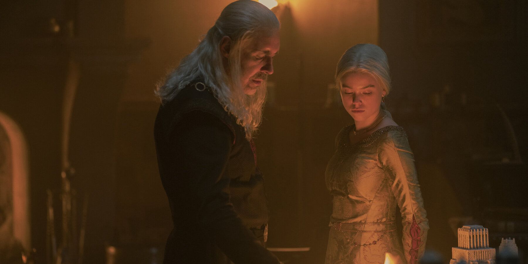 House of the Dragon Viserys and Rhaenyra Read the Dagger