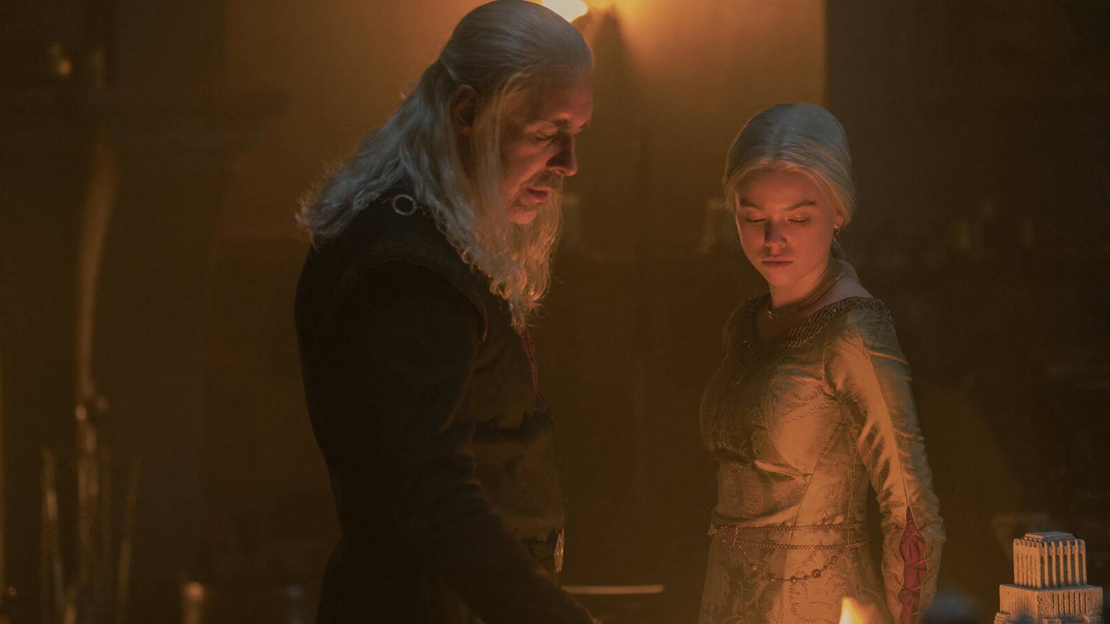 House of the Dragon Viserys and Rhaenyra Read the Dagger