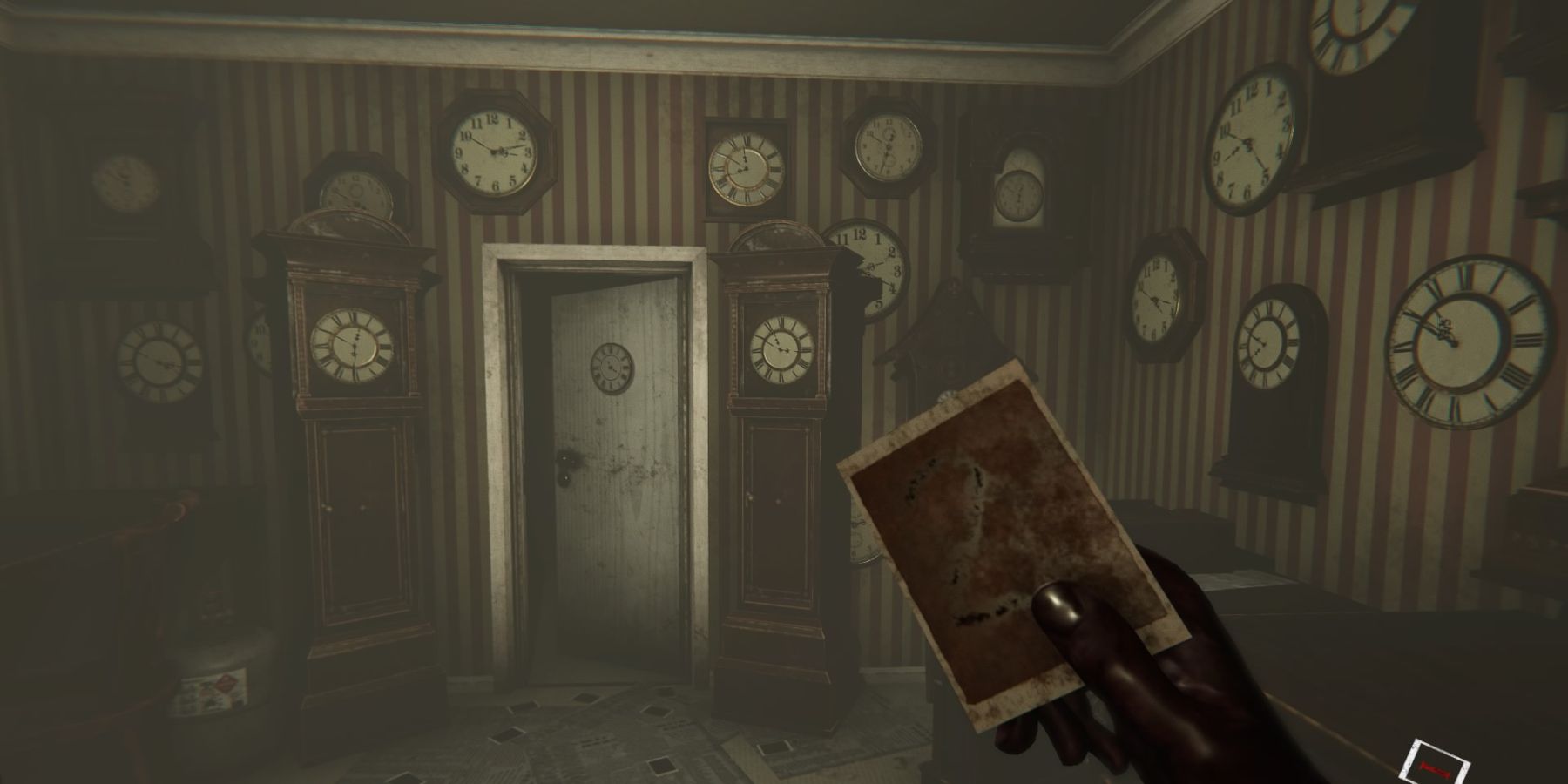 The clock room in MADiSON with protagonist Luca holding up a decayed polaroid.