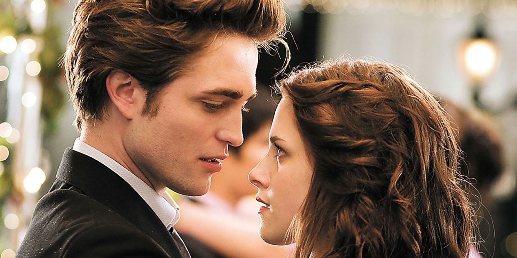 Bella Swan & Edward Cullen In Twilight