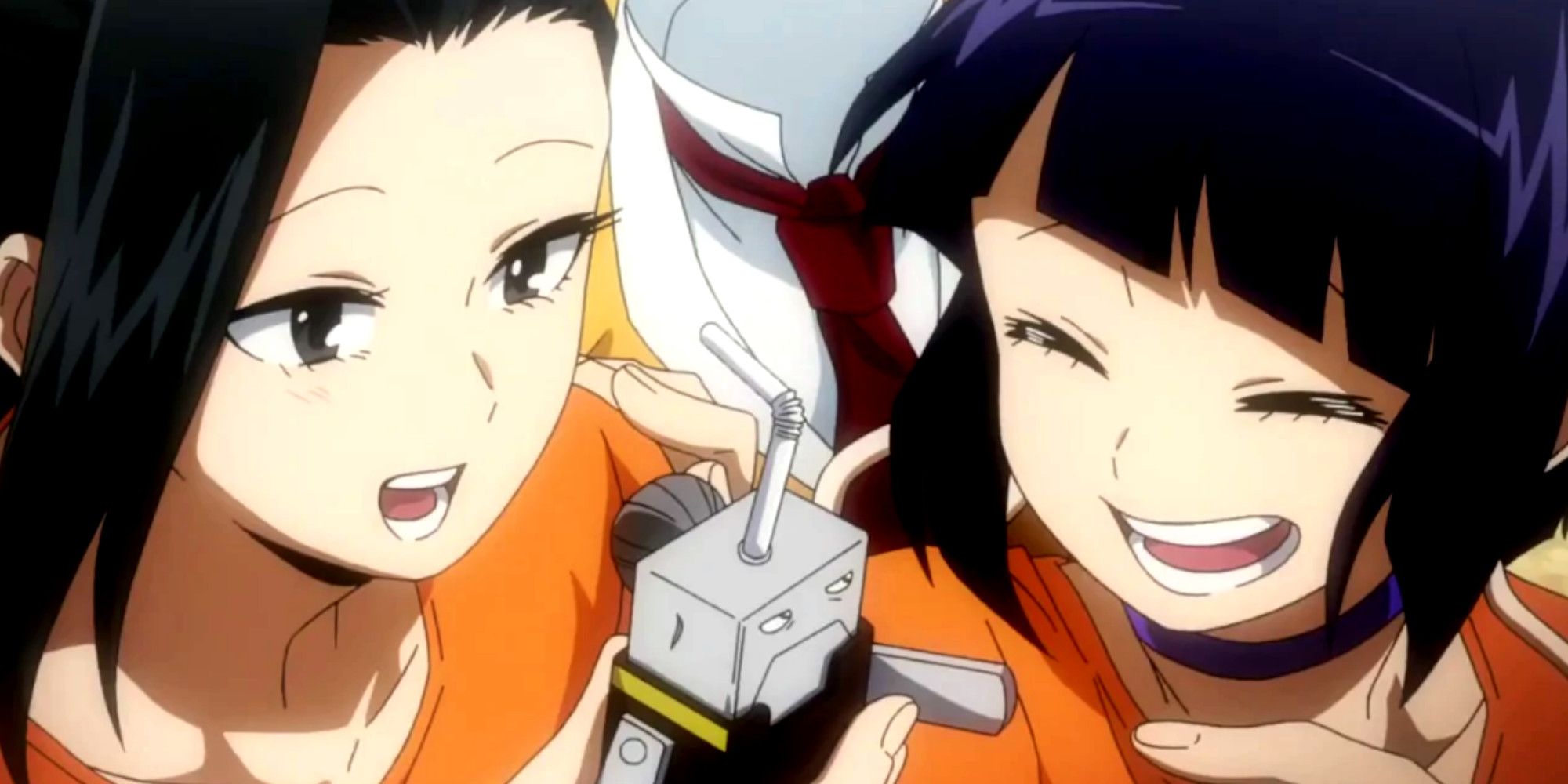 My Hero Academia: 7 Best Gal Pals Momo Yaoyorozu & Kyoka Jiro Class A