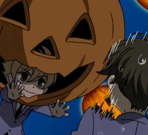 Mitsukuni and Haruhi in Ouran High School Host Club