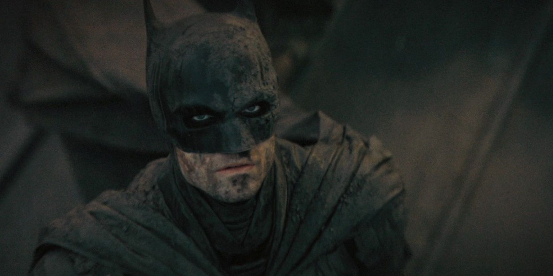 Pattinson-Batman Cropped (2)