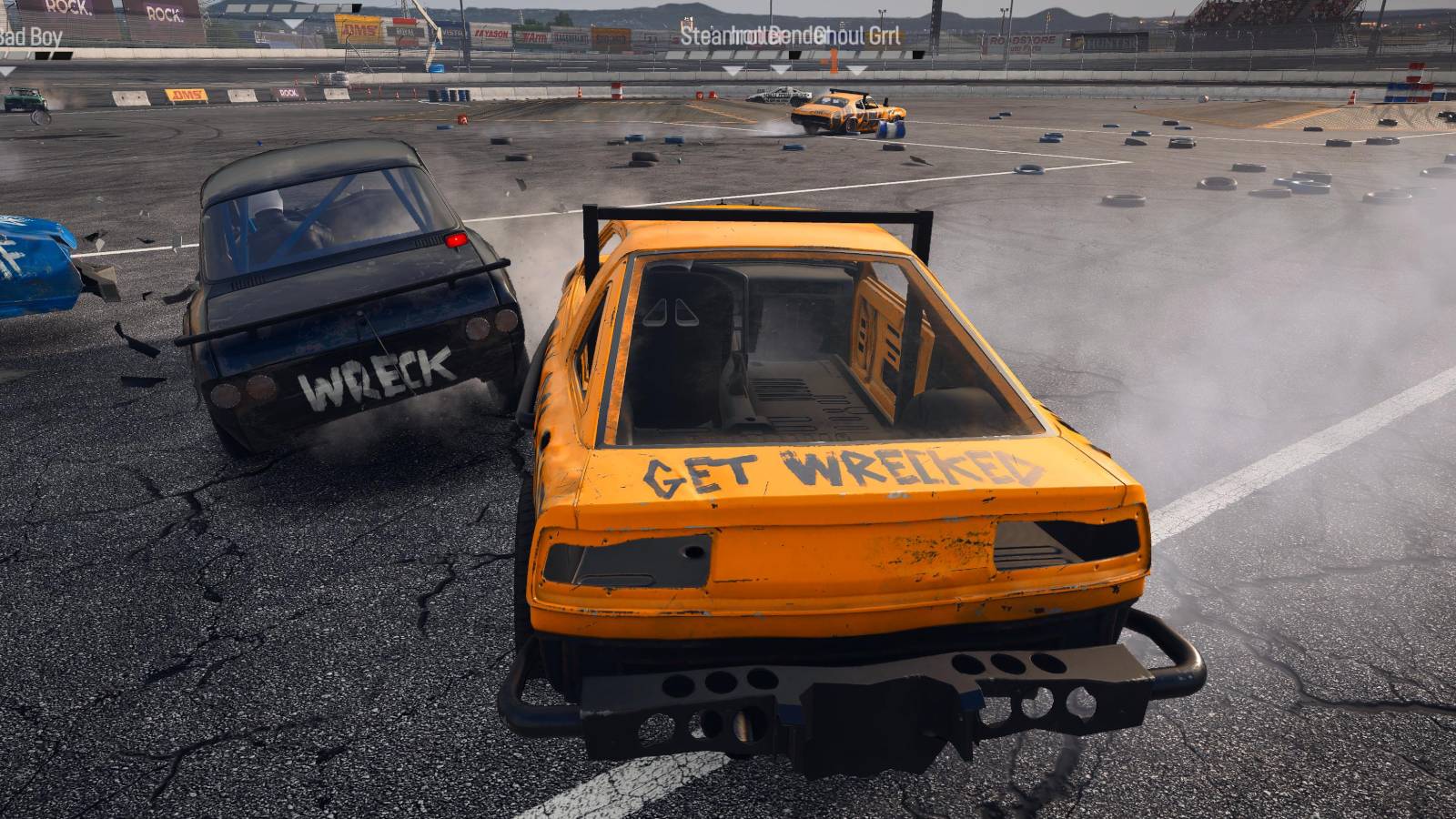 Wreckfest car battle in destruction derby