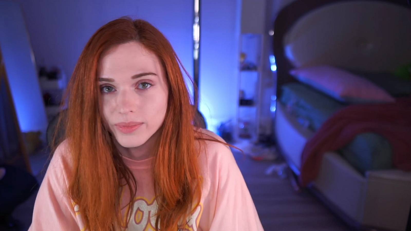 amouranth twitch return stream