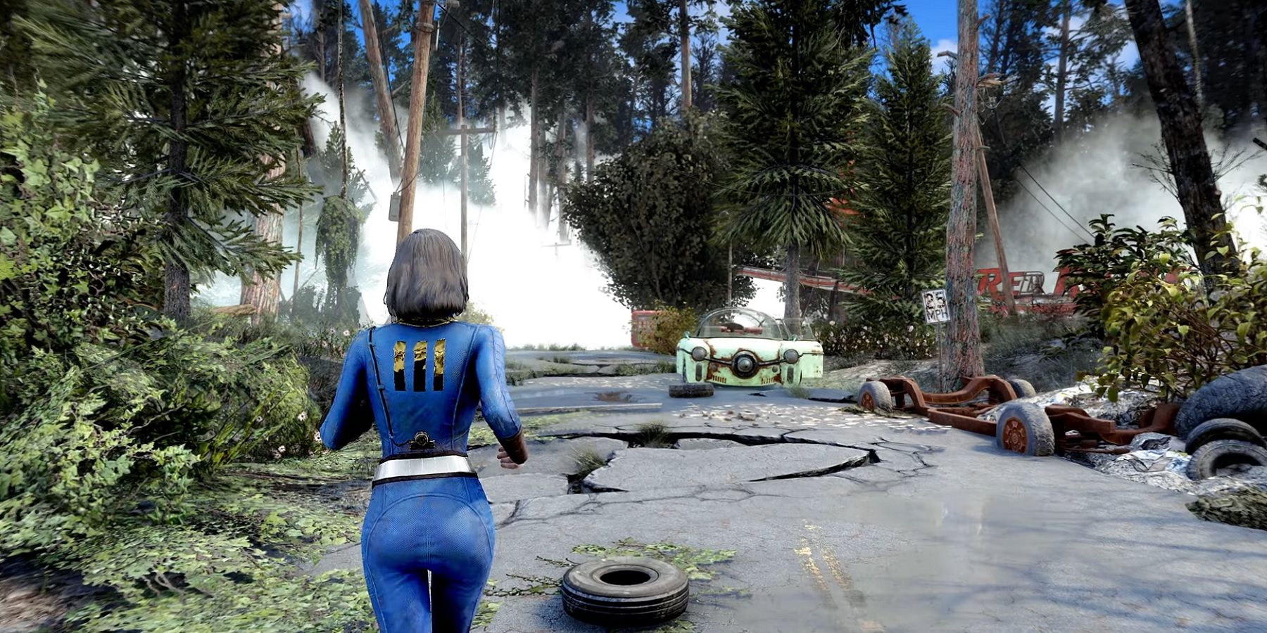 Изображение из Fallout 4, показывающее, как скейтборд бежит по полуразрушенной улице, покрытой листвой.
