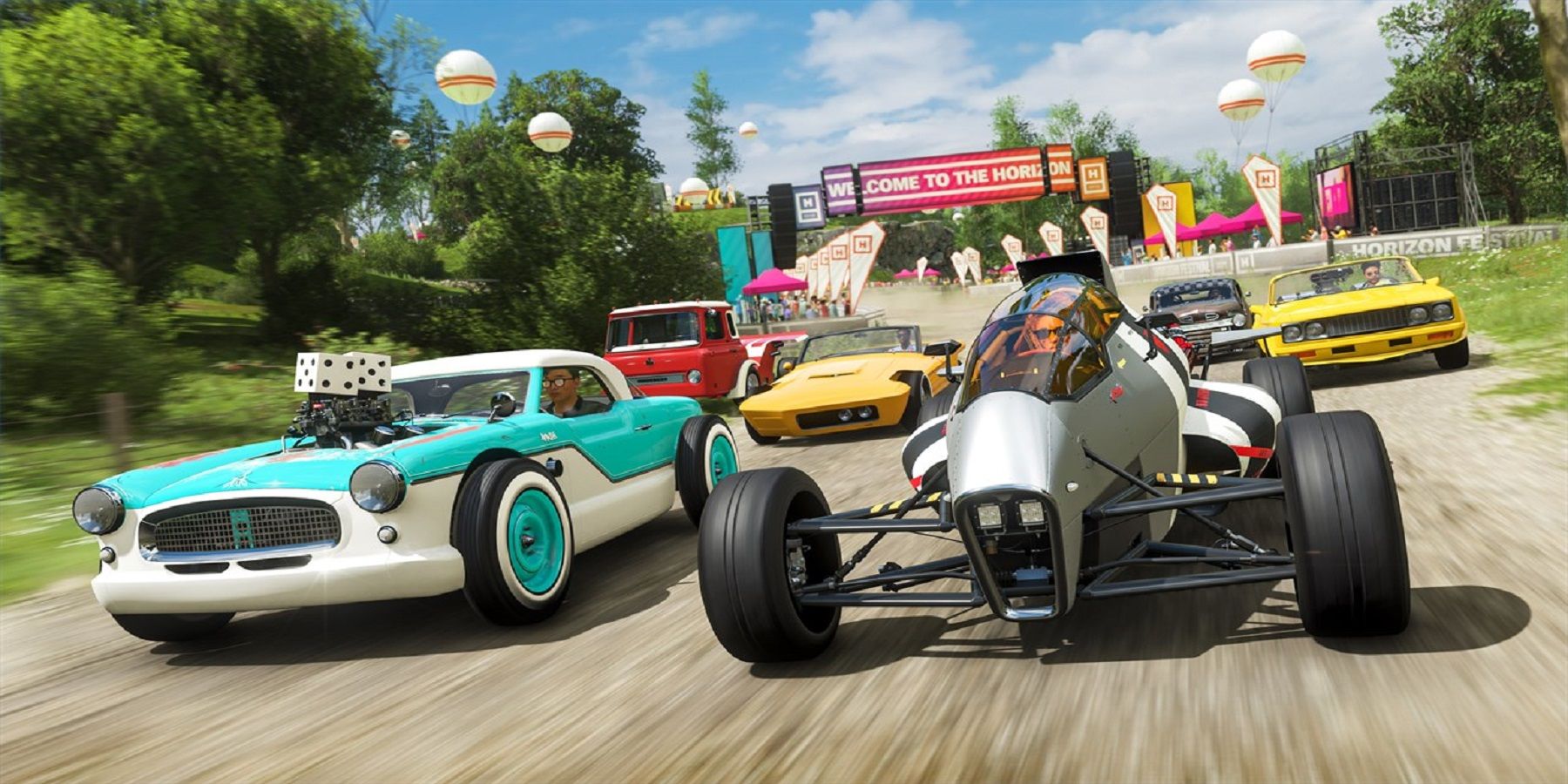 cars racing each other in forza horizon 4