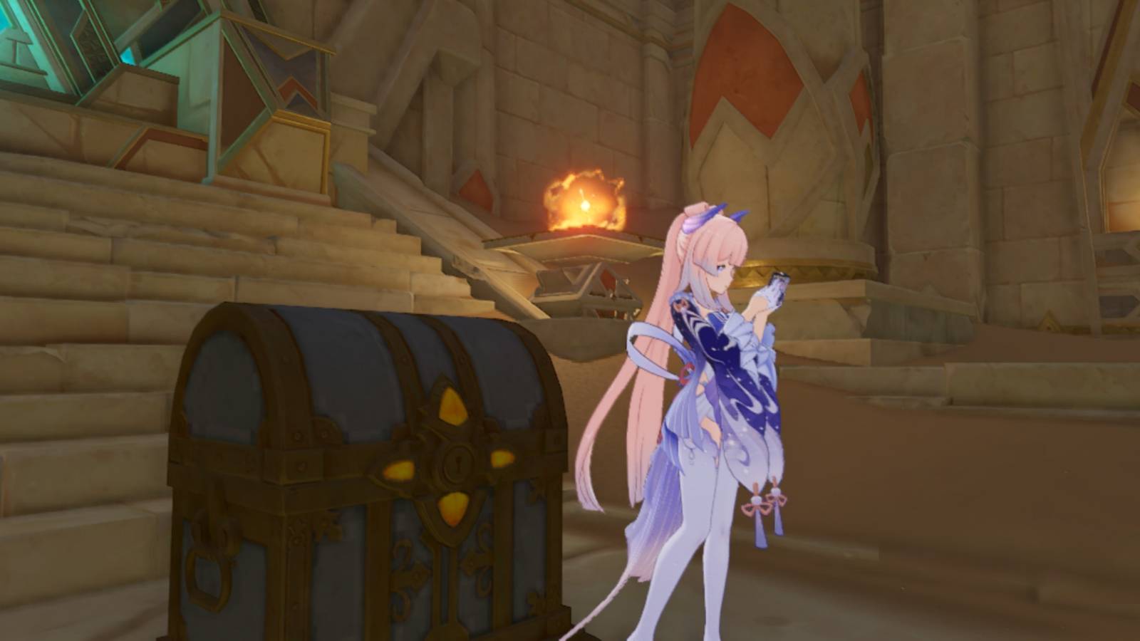 kokomi next to luxurious chest in genshin impact