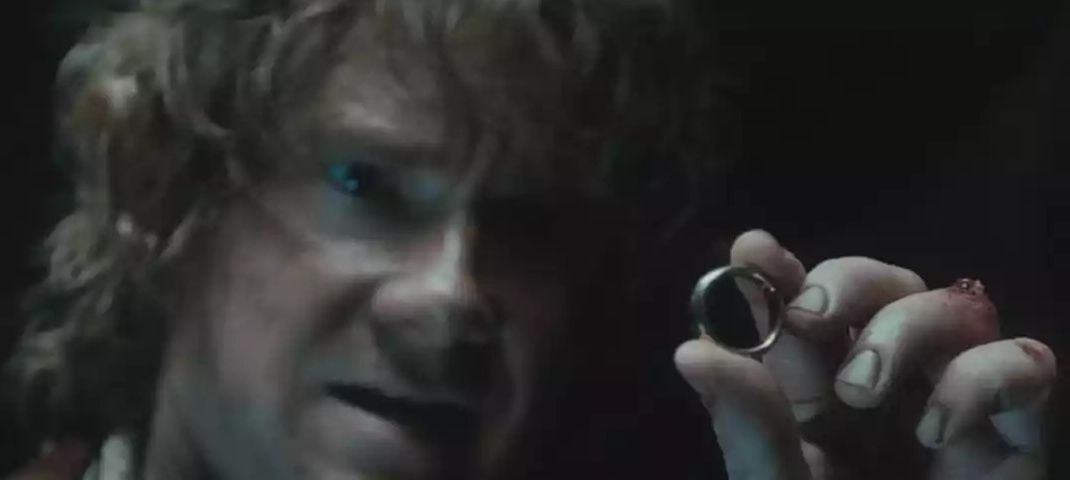 the-hobbit-how-does-the-one-ring-betray-bilbo-and-almost-get-him-killed-main Cropped