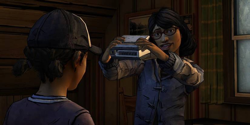 Clementine and Sarah in The Walking Dead