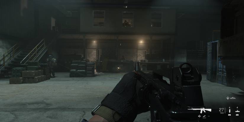 Fighting enemies in Modern Warfare 2