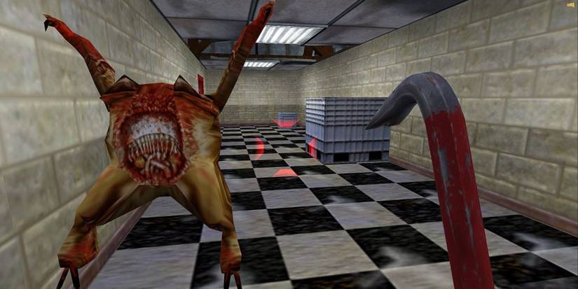 Fighting enemies in Half-Life