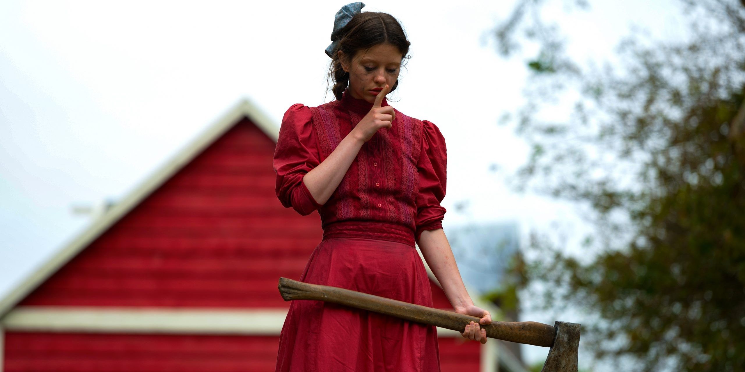 Mia Goth with an axe in Pearl