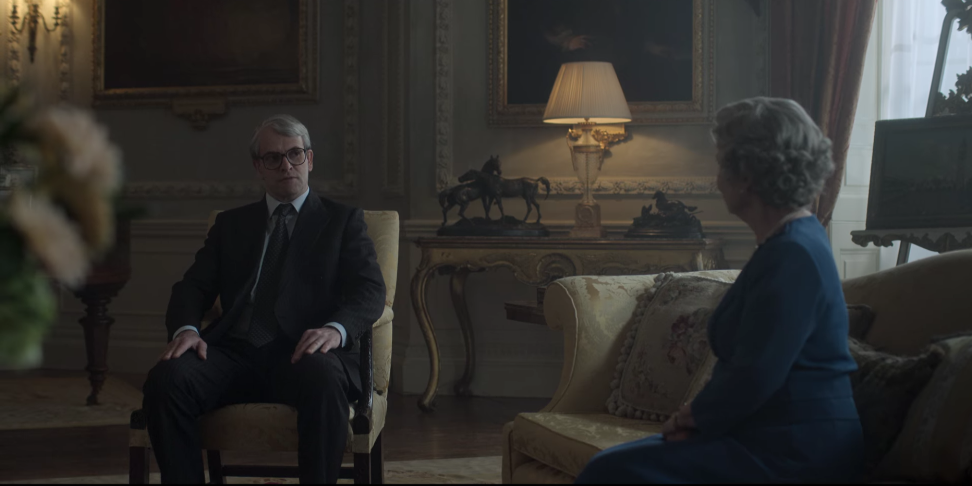 John Major and the Queen have a conversation in The Crown S5