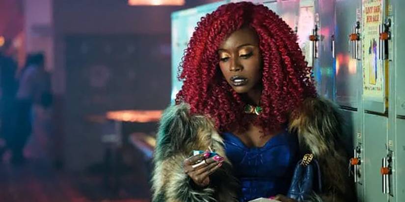 Anna Diop As Starfire In Titans
