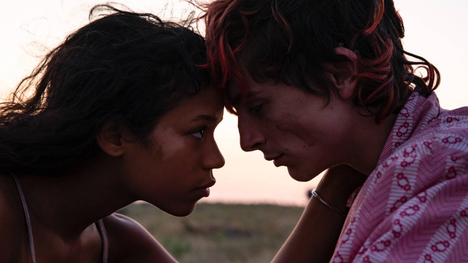 Taylor Russell Timothee Chalamet Bones and All