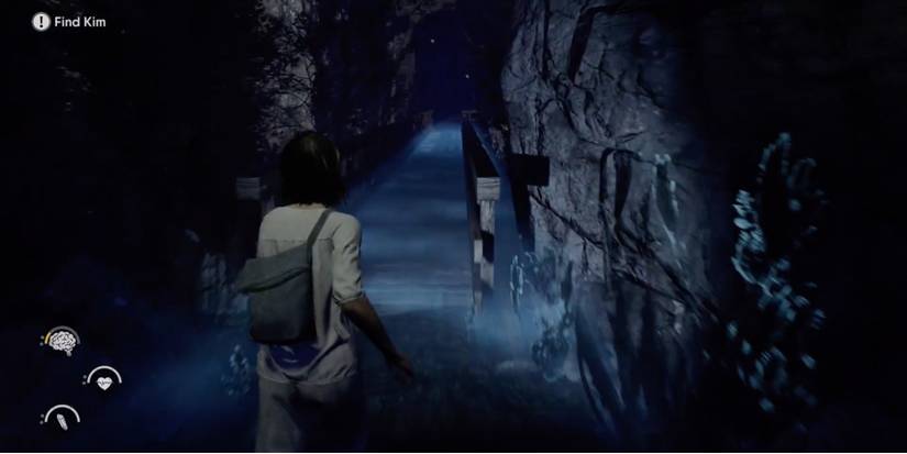 The Chant - Beware The Gloom - Player walks on a shrouded bridge