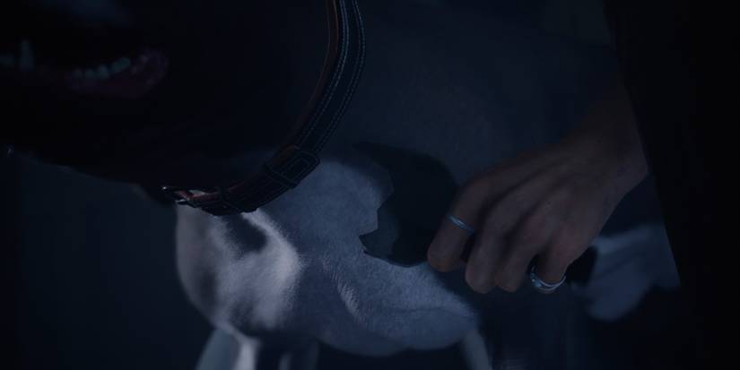 Kate holding a broken bottle to Connie's neck for an awful QTE