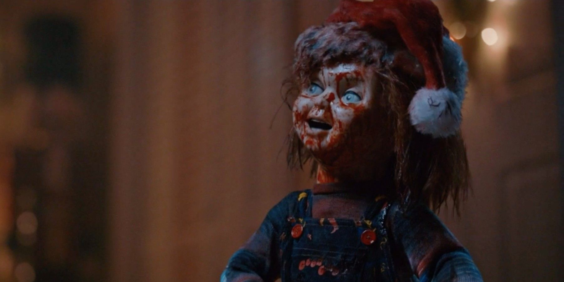 Bloody Chucky with Santa hat in the season 2 finale
