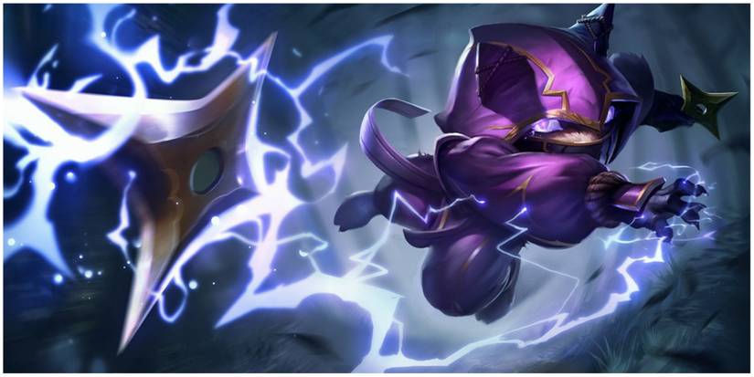 Kennen Throwing An Electrified Kunai