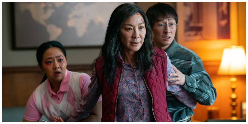 Evelyn Wang stood in front of Waymond and Joy Wang to protect them