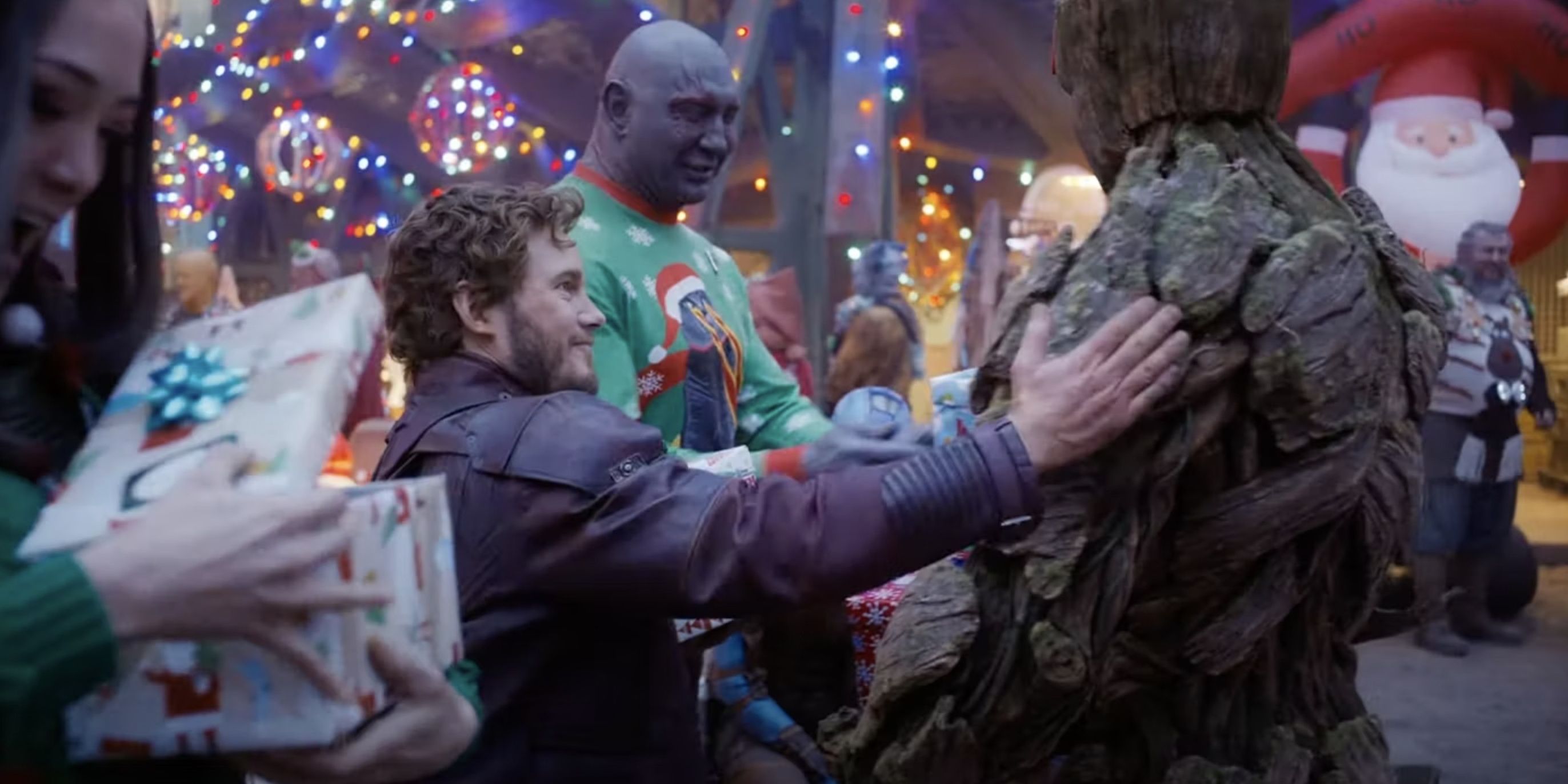 gotg holiday special cast Cropped