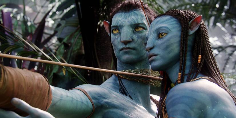 Jake and Neytiri using a bow and arrow in Avatar-1