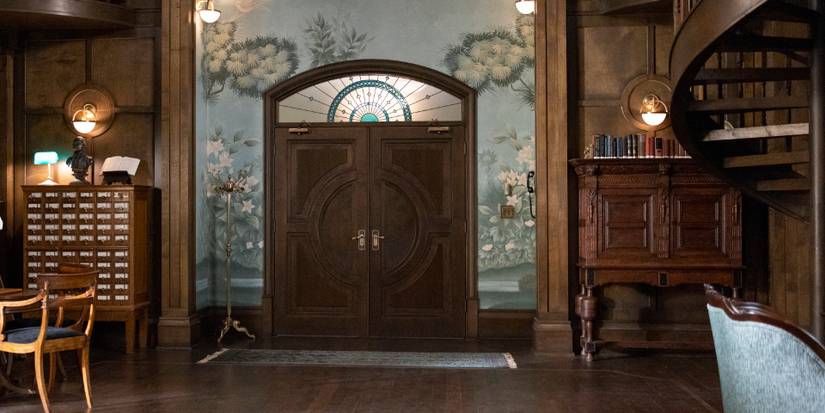 Library entryway in The Midnight Club