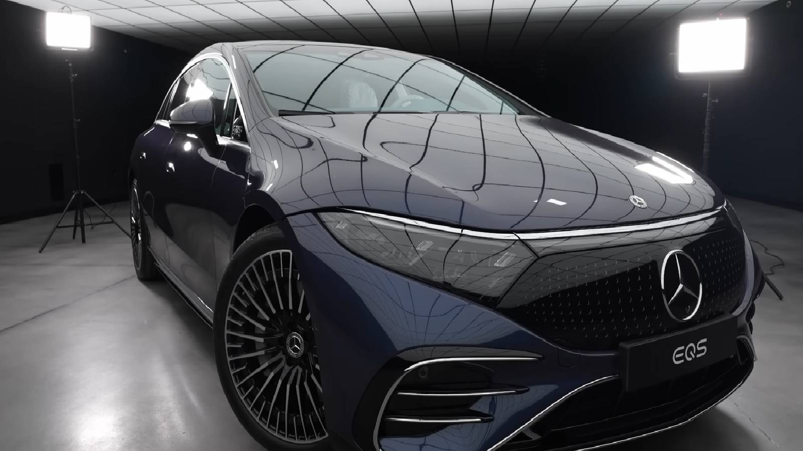 mercedes-eqs-electric