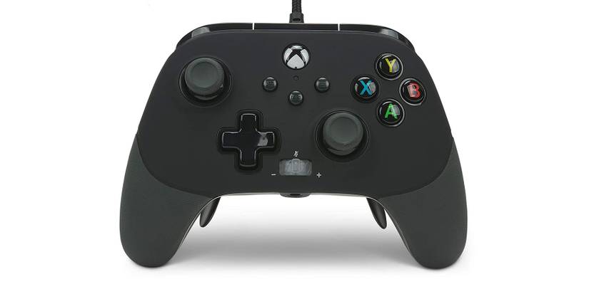 powera-fusion-pro-2-wired-xbox-controller-gamerant-holiday-gift-guide