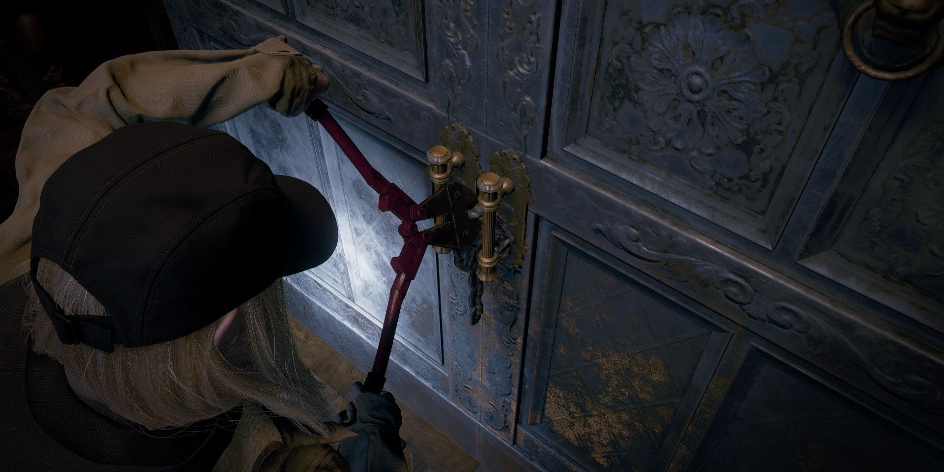 resident evil 8 rose opening up a dresser using a bolt cutter 