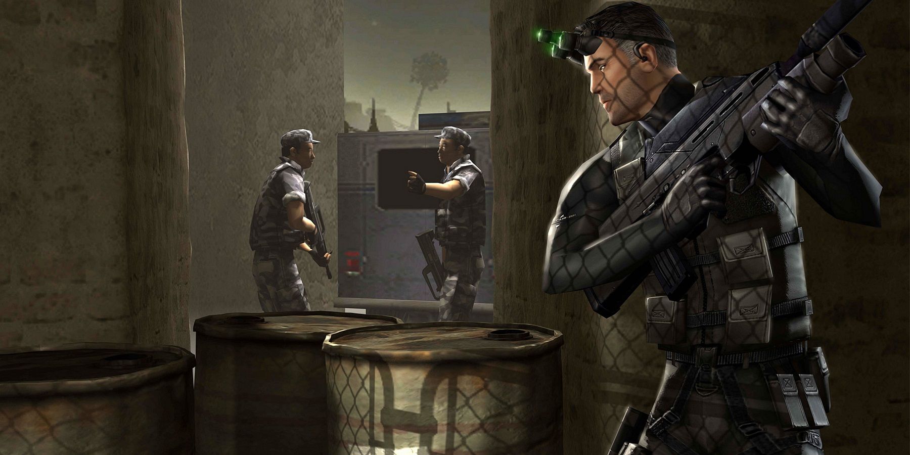 Image from Splinter Cell showing Sam Fisher hiding behind a wall while guards patrol nearby.