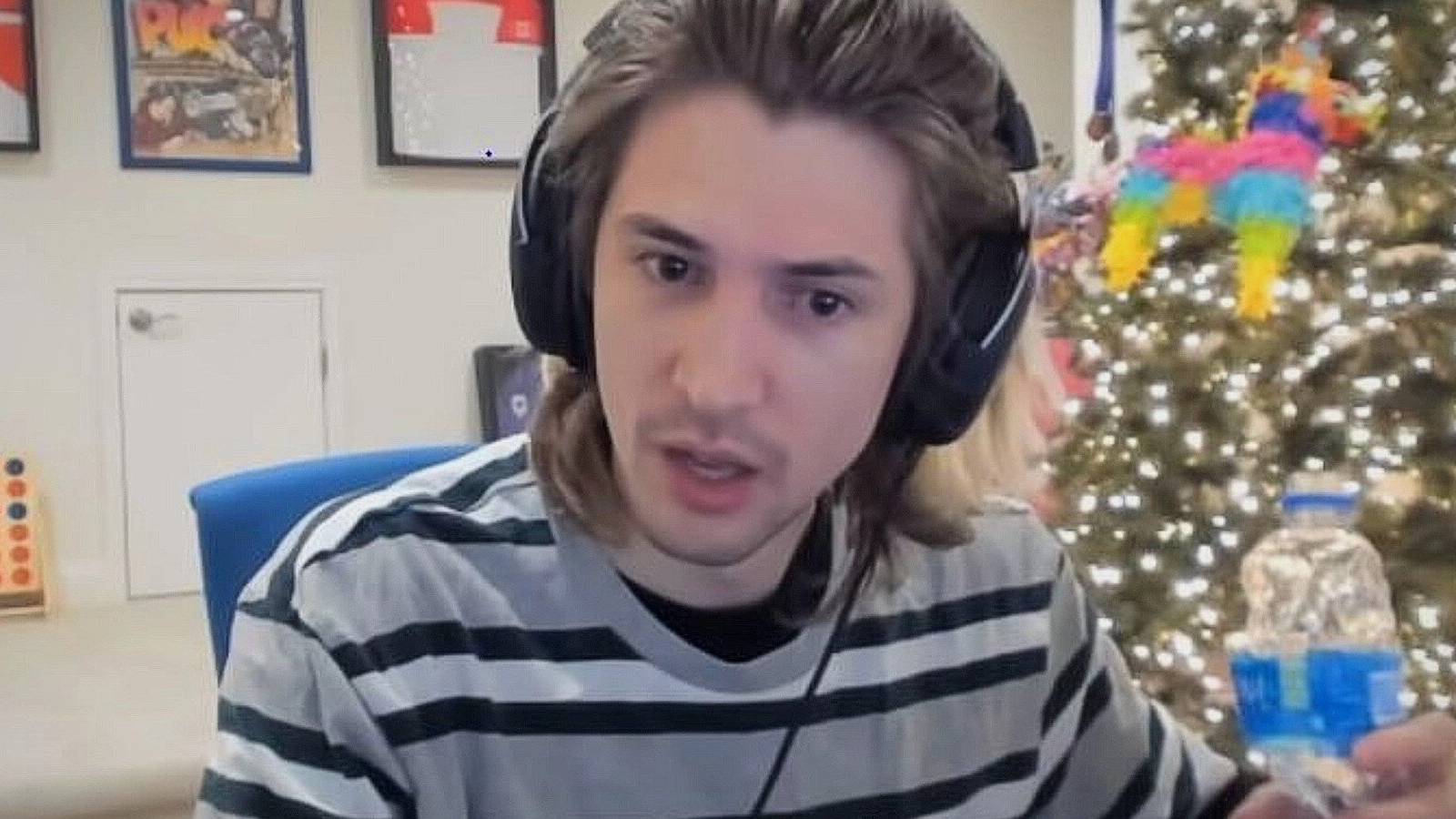 xqc-denies-dating-adept-again