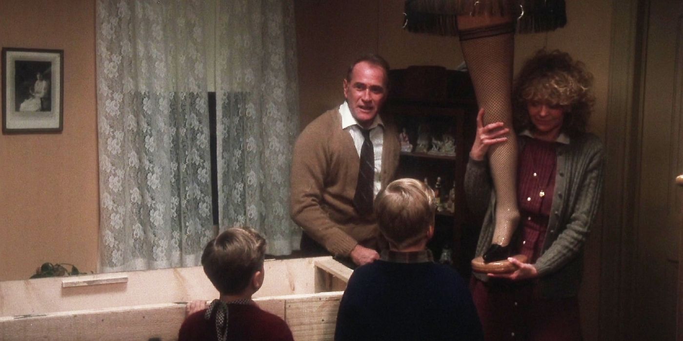 The Parker family unboxes Mr Parker's major award in A Christmas Story