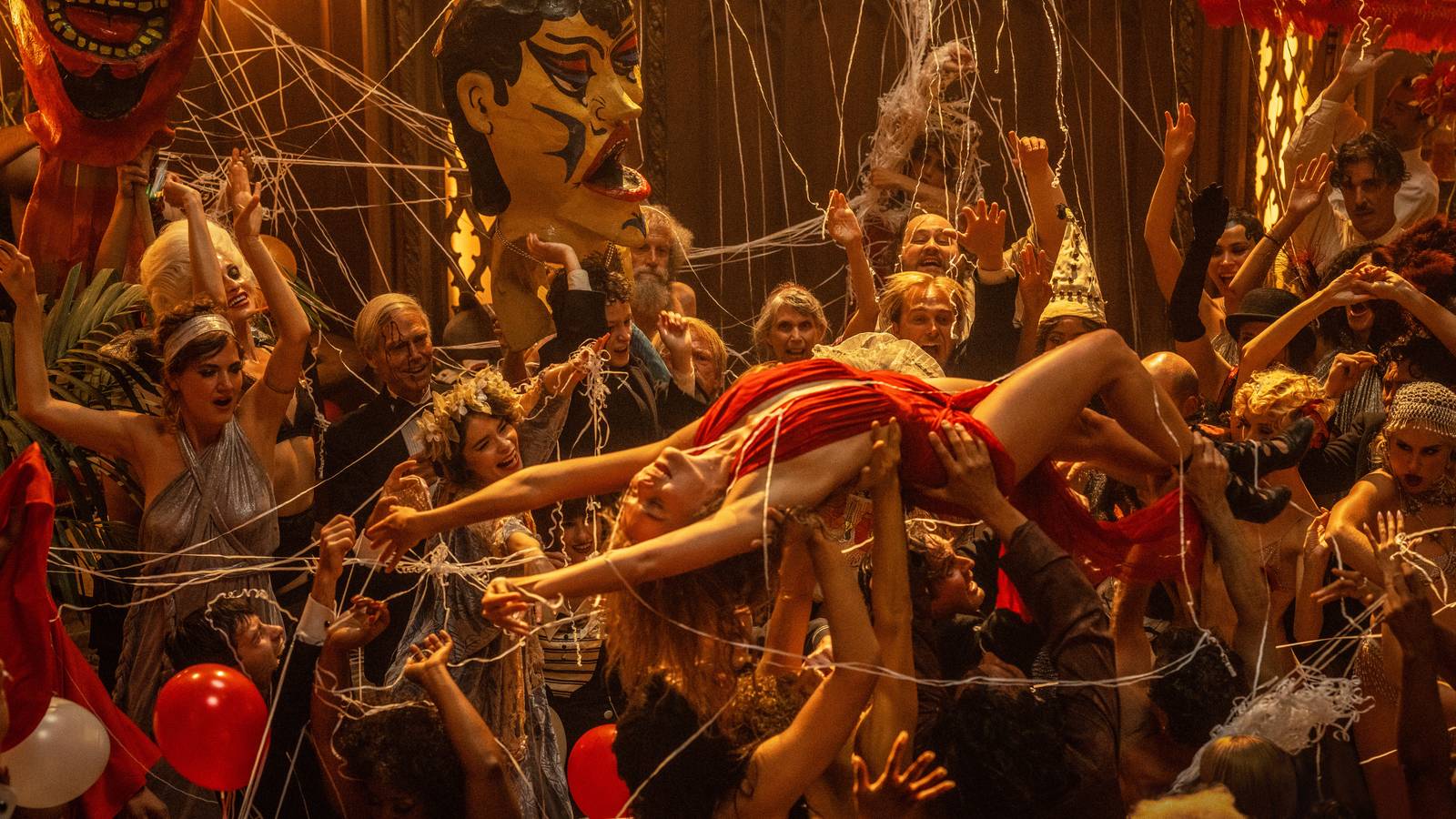 Babylon party Cropped